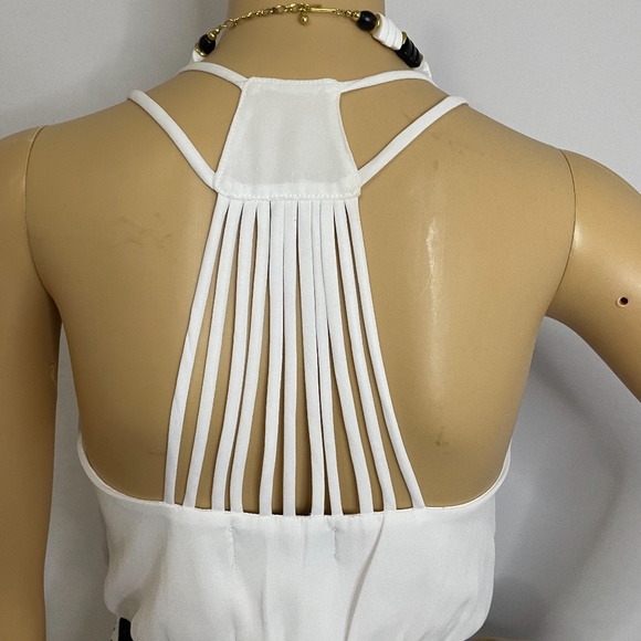 White halter chiffon like top w black white ikat patterned fitted mini skirt! - Picture 10 of 14